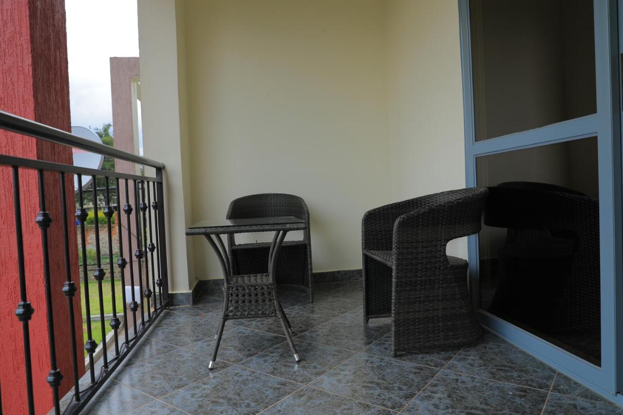 Silver Oaks Hotel Boma Fort Portal Екстер'єр фото