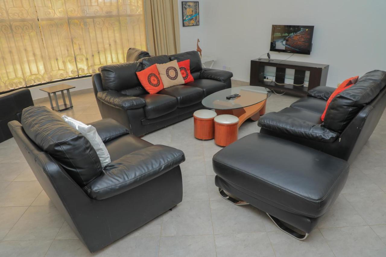 Silver Oaks Hotel Boma Fort Portal Екстер'єр фото