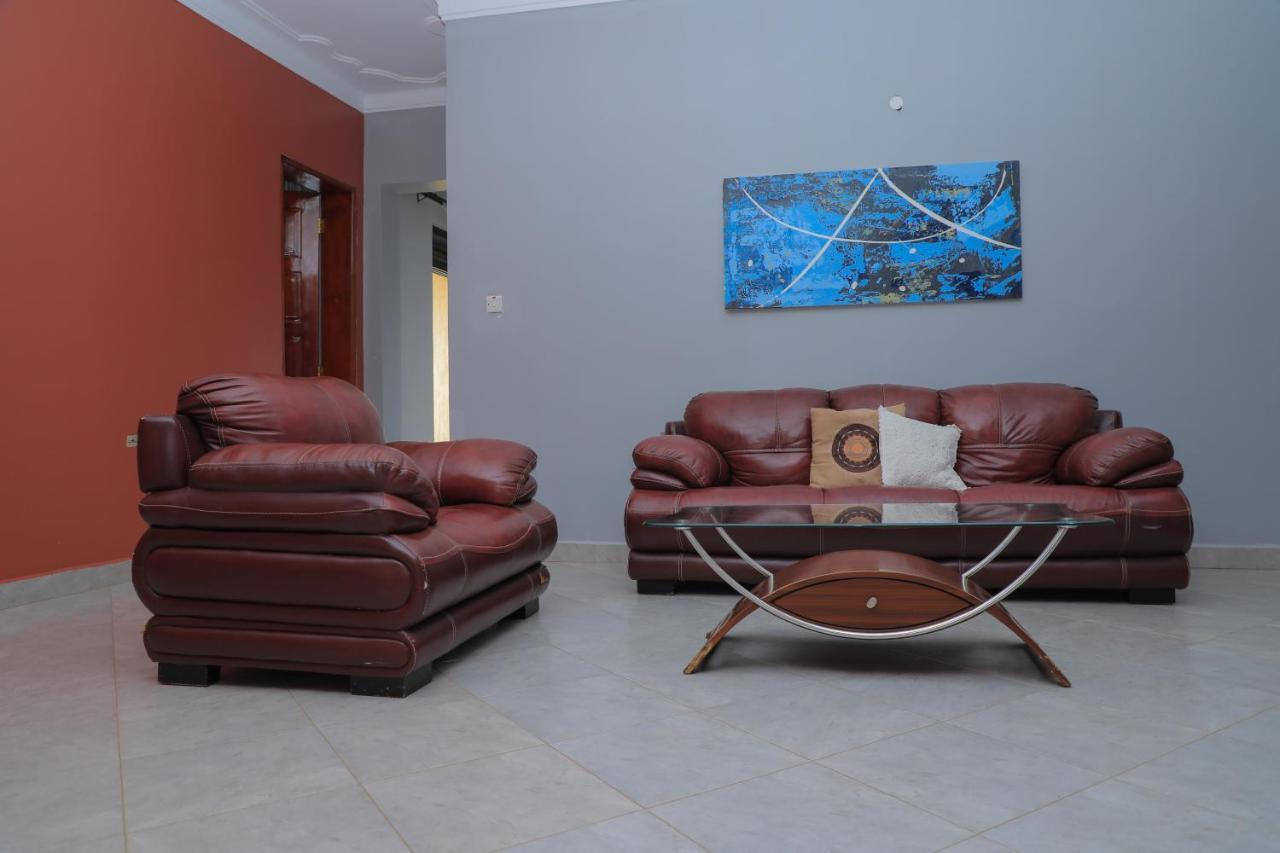 Silver Oaks Hotel Boma Fort Portal Екстер'єр фото