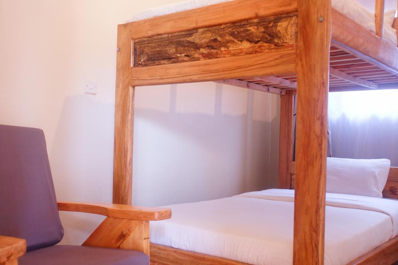 Silver Oaks Hotel Boma Fort Portal Екстер'єр фото