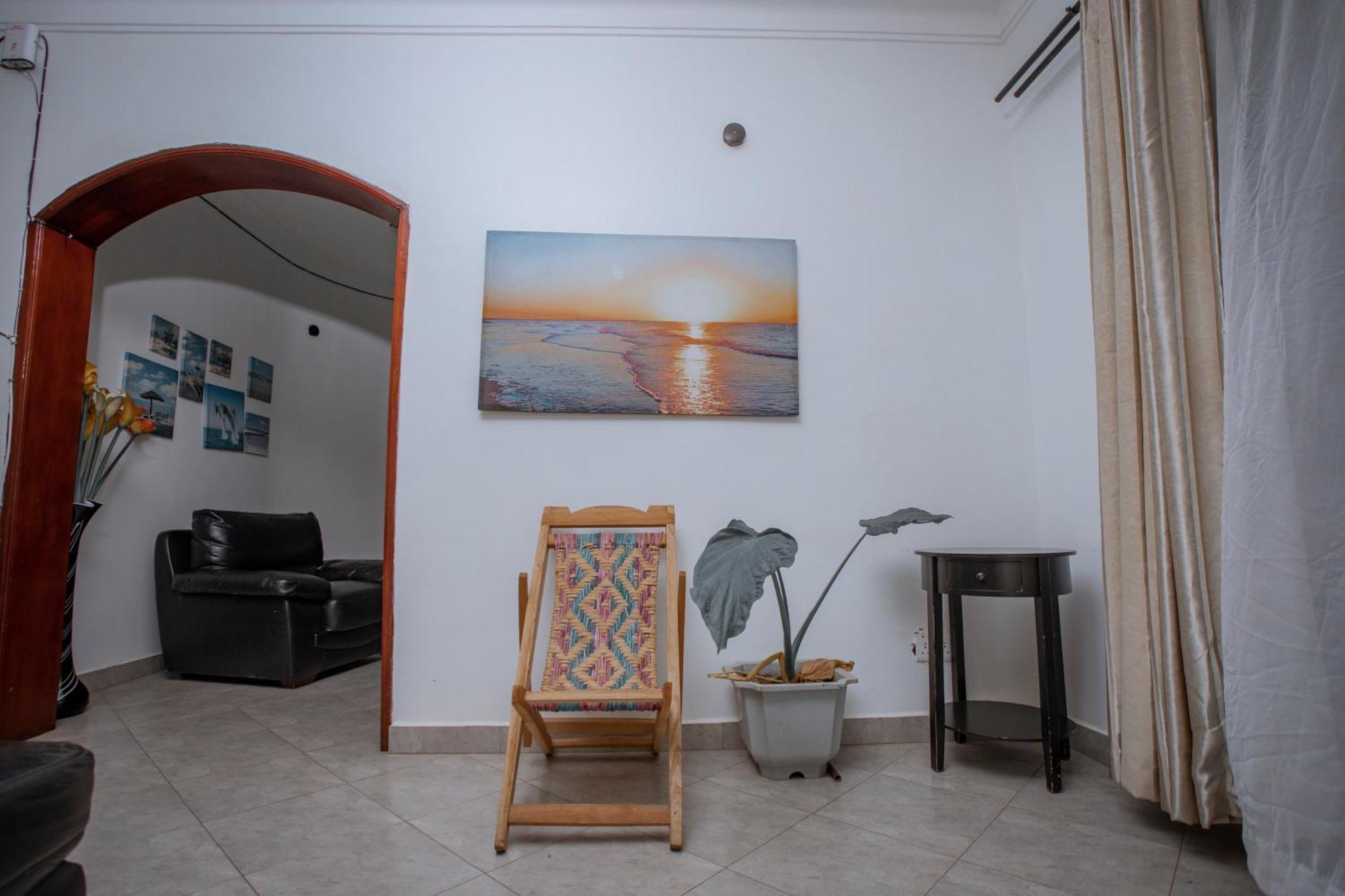 Silver Oaks Hotel Boma Fort Portal Екстер'єр фото